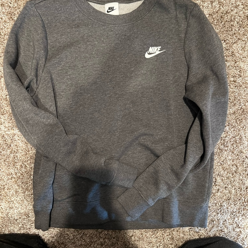 Nike sweatshirt